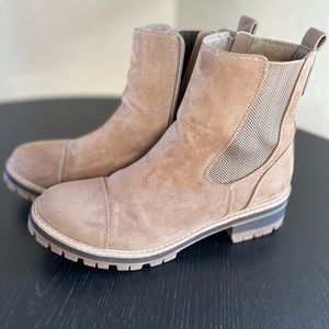 Time & Tru Brand Women’s Boots